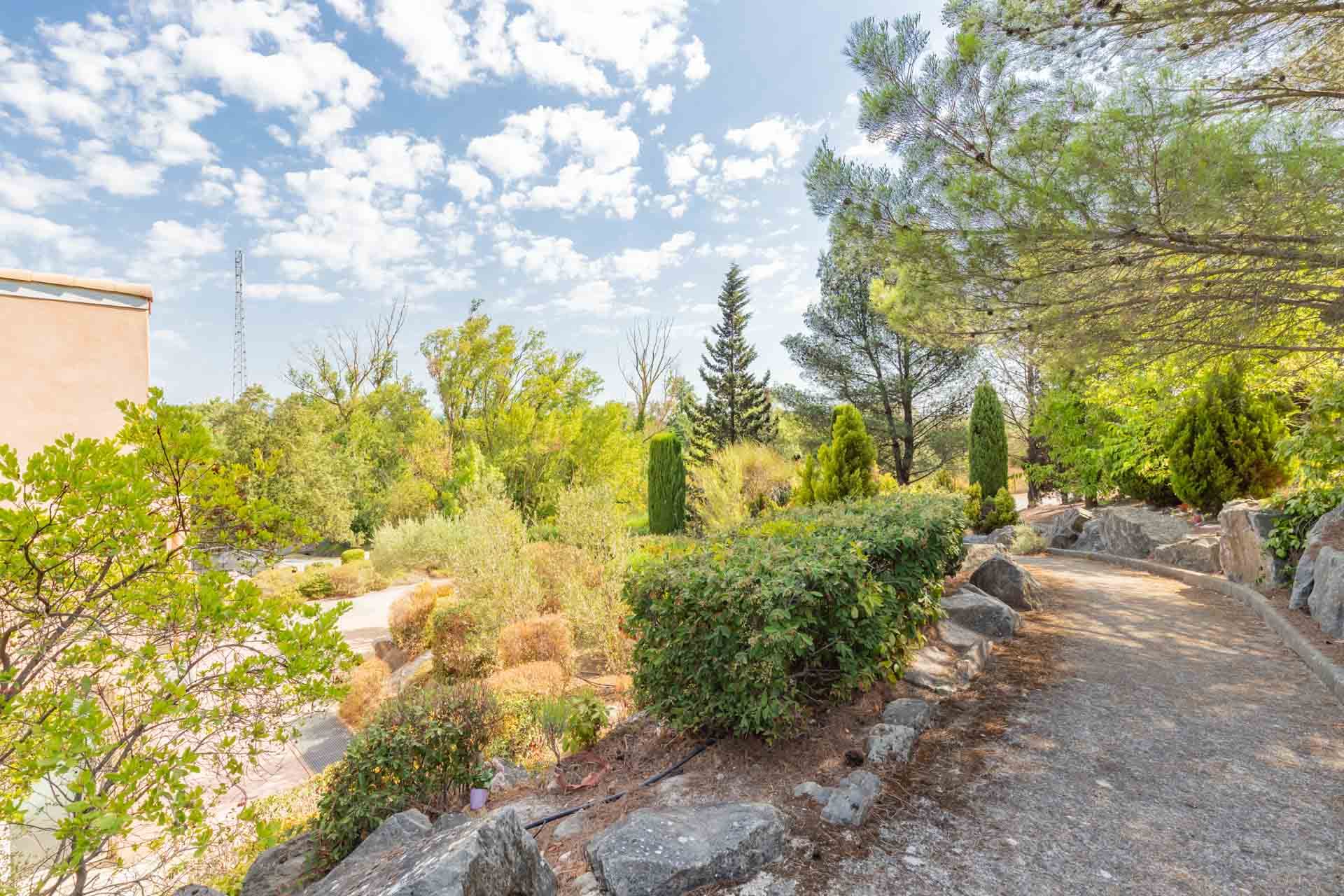 Crématorium de Trebes - jardin